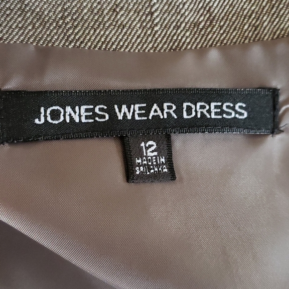 NWOT; stylish Jones Wear dress - Picture 6 of 8